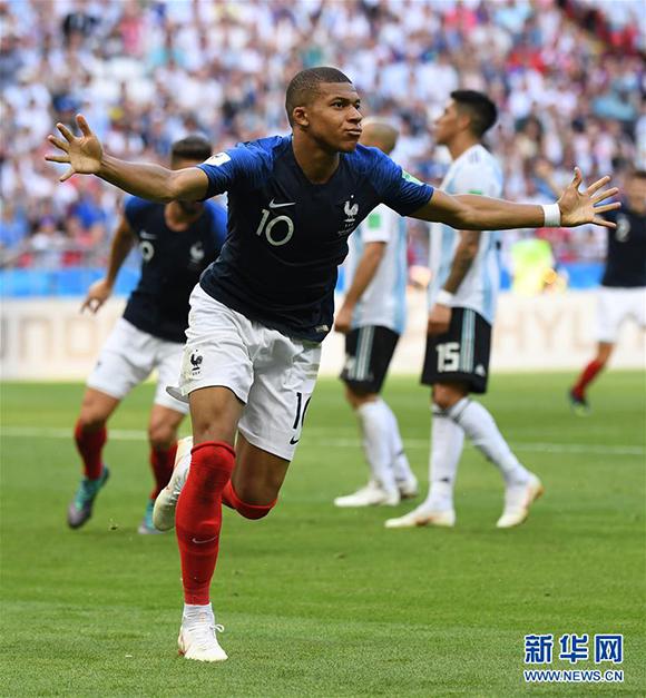 让巴萨后卫 让巴萨后卫